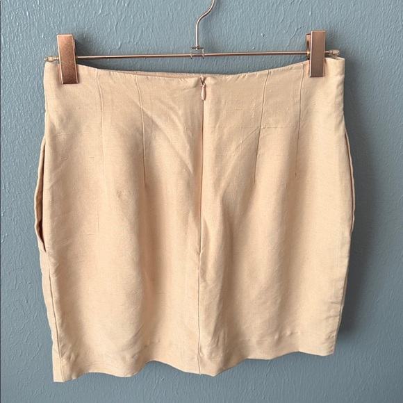 Dior Elegant Cream Mini Skirt - Picture 3 of 3